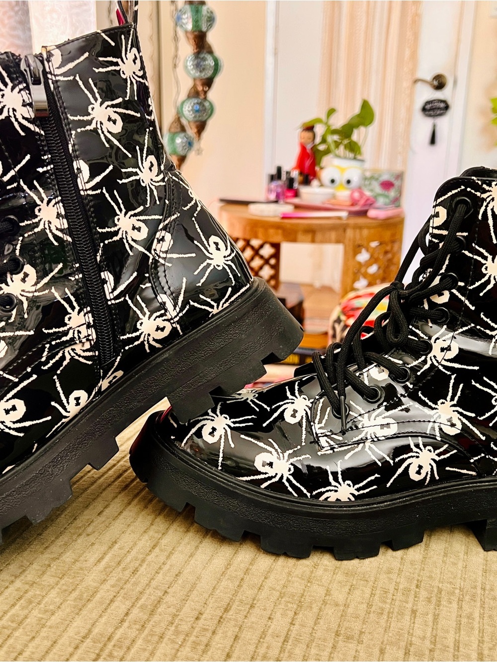 Betsey Johnson Black Spider Print Combat Boots Size 10 New! - Picture 7 of 10